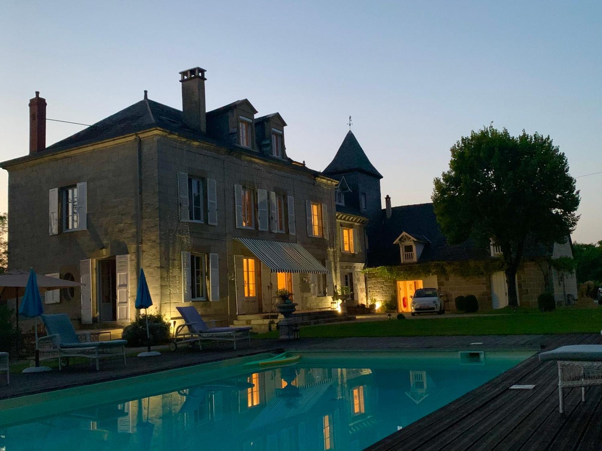 French Correze Moulin Bleu Hotel Saint-Pantaleon-de-Larche Luaran gambar